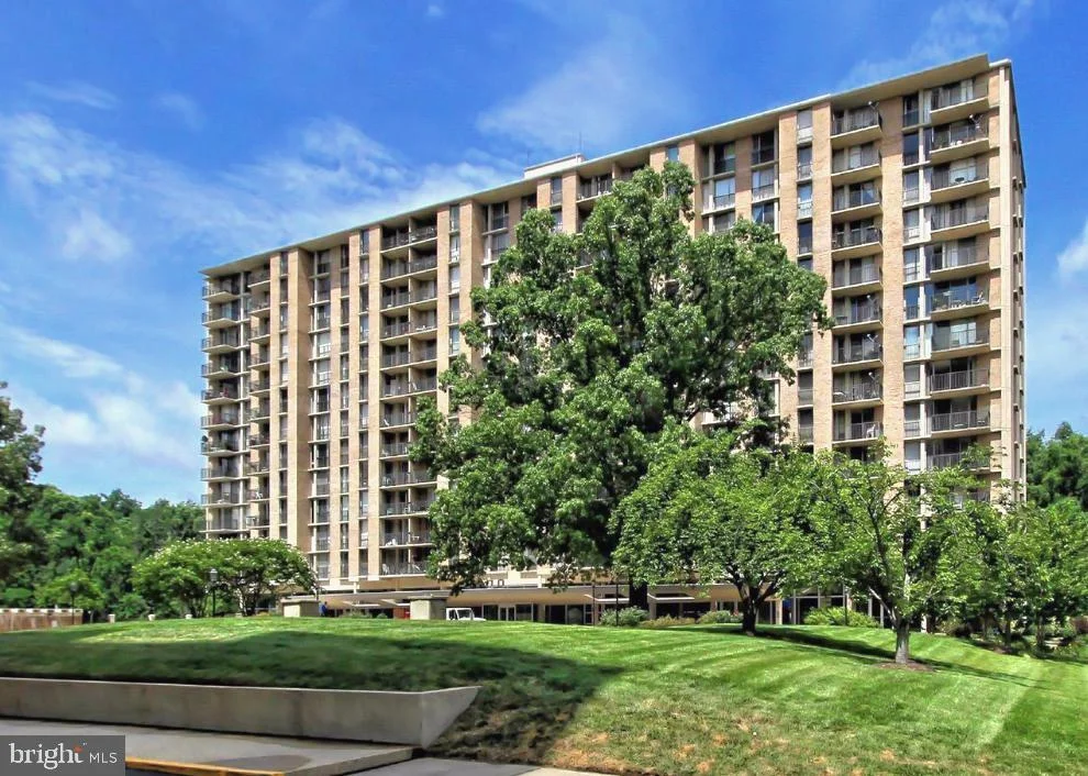 4600 S Four Mile Run Dr Unit 631, Arlington, VA, 22204