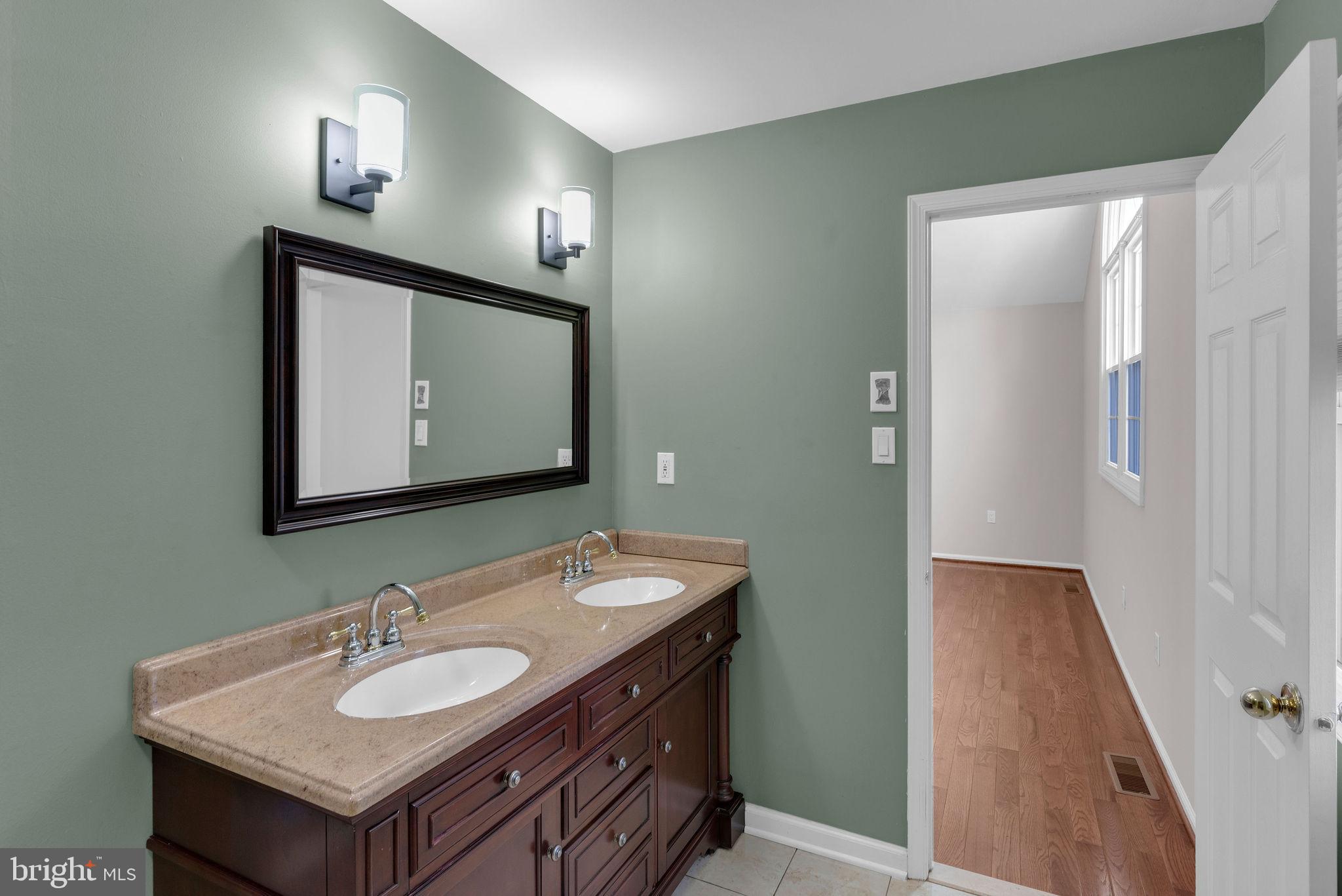 MONTGOMERY GREENE - Residential