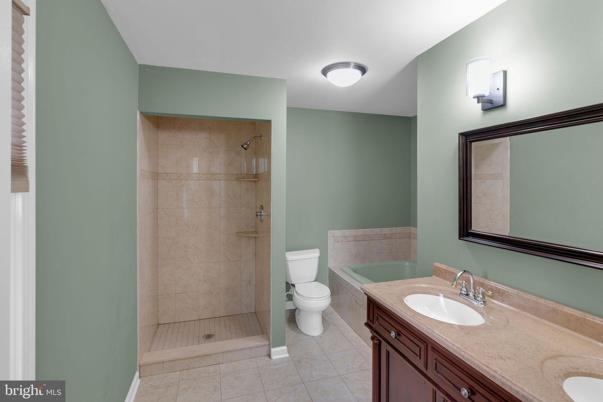 MONTGOMERY GREENE - Residential