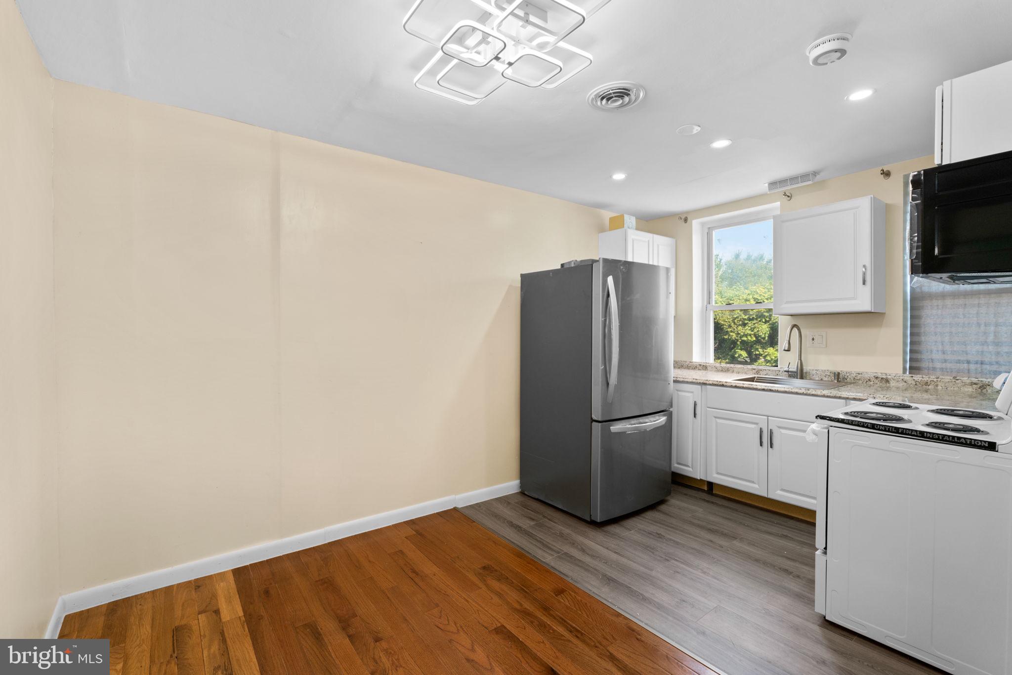 CENTRAL PARK HEIGHTS - Residential Lease