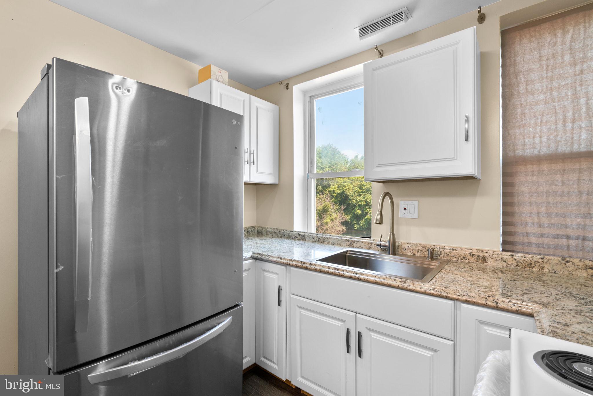 CENTRAL PARK HEIGHTS - Residential Lease