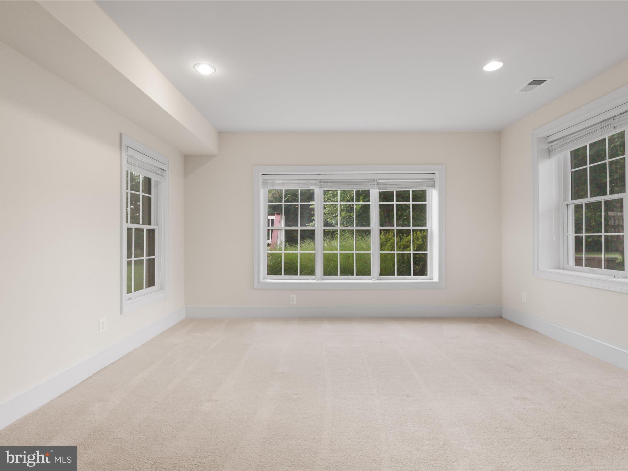 CHASE AT BELMONT COUNTRY - Residential