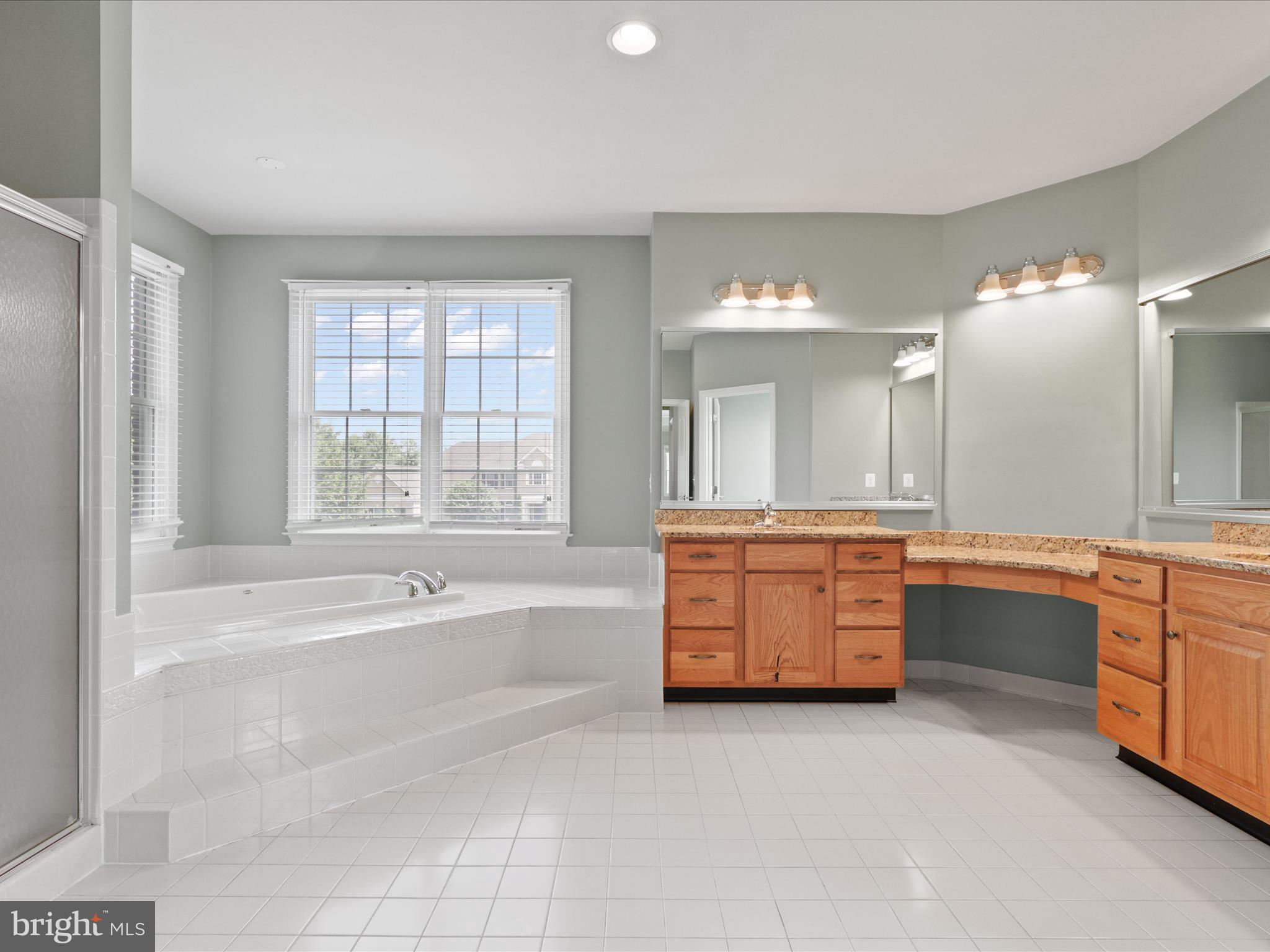 CHASE AT BELMONT COUNTRY - Residential