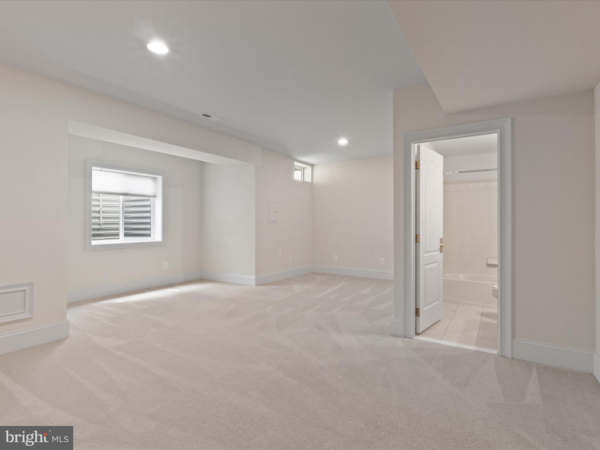 CHASE AT BELMONT COUNTRY - Residential