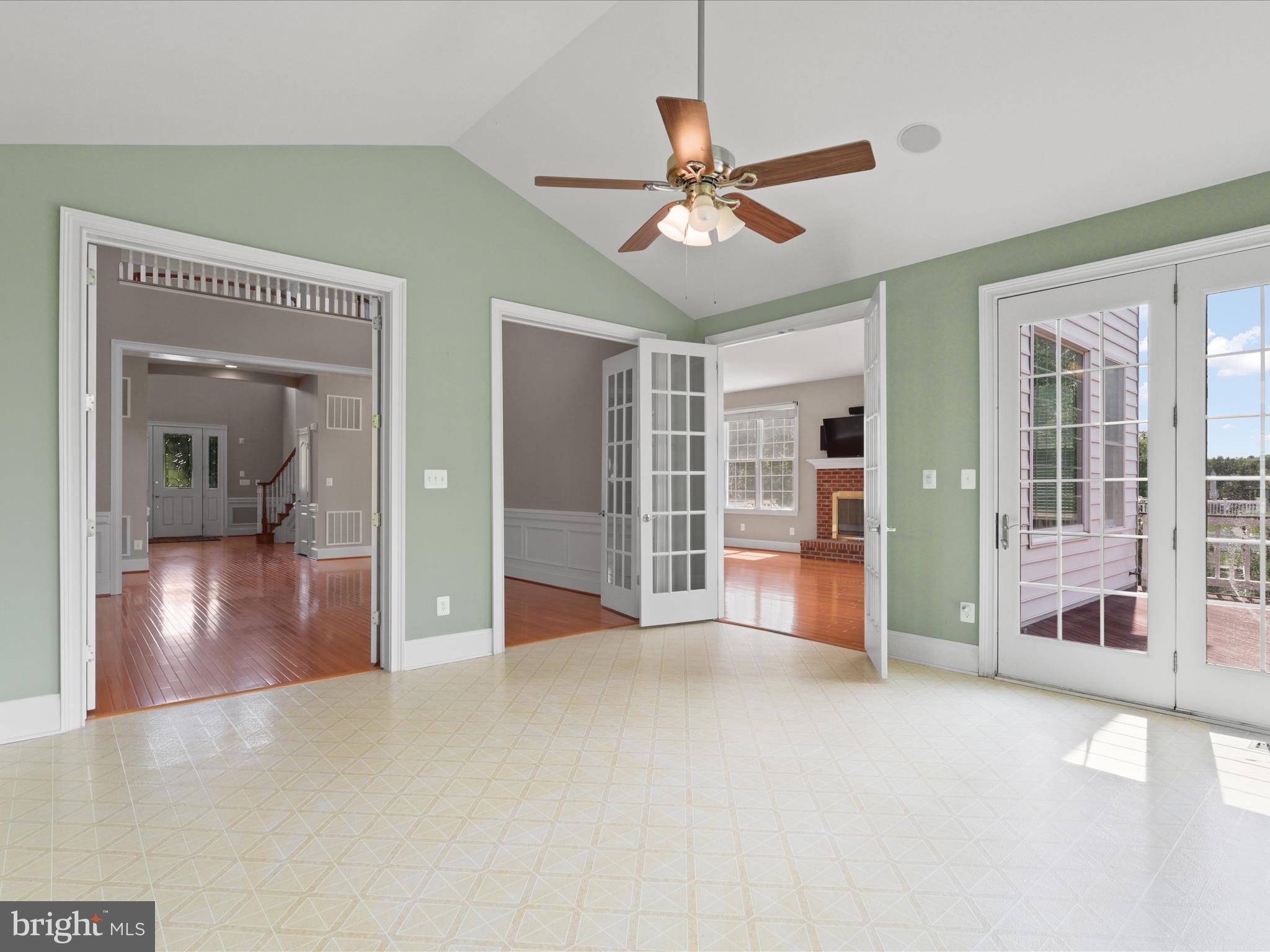 CHASE AT BELMONT COUNTRY - Residential