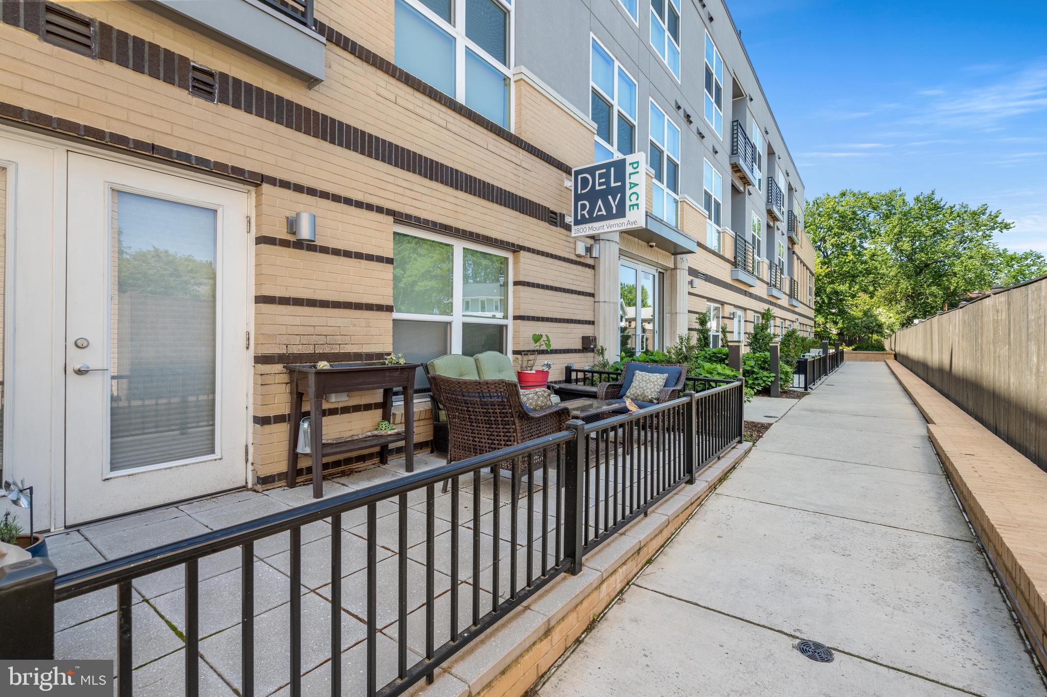 DEL RAY PLACE - Residential Lease