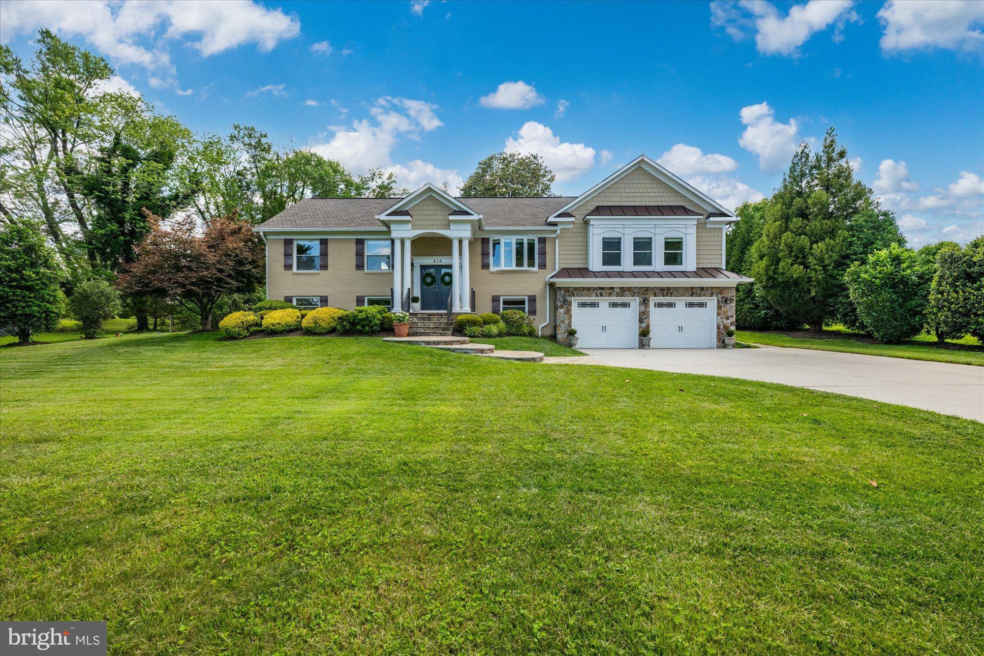 816 CONSTELLATION DRIVE