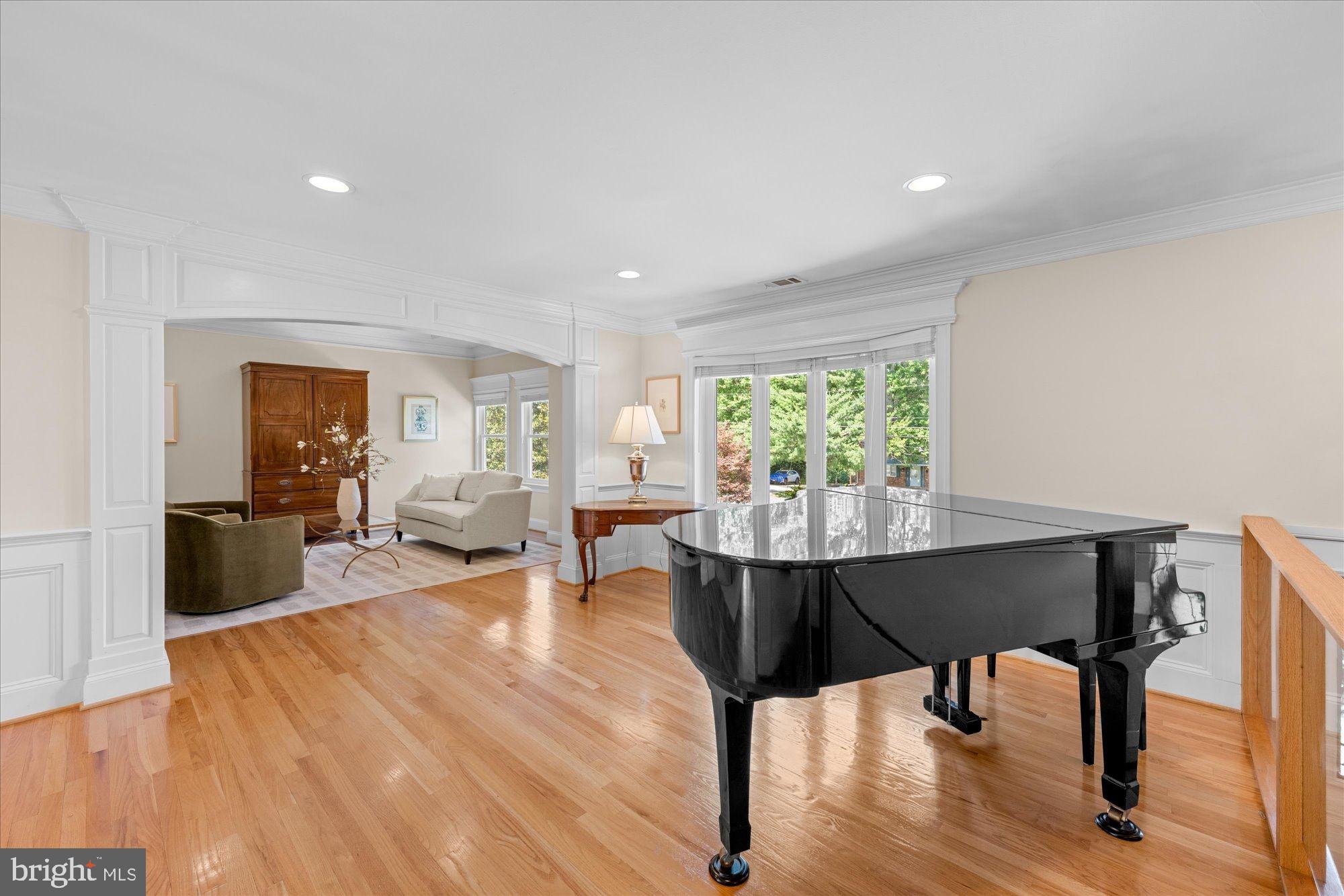 816 CONSTELLATION DRIVE