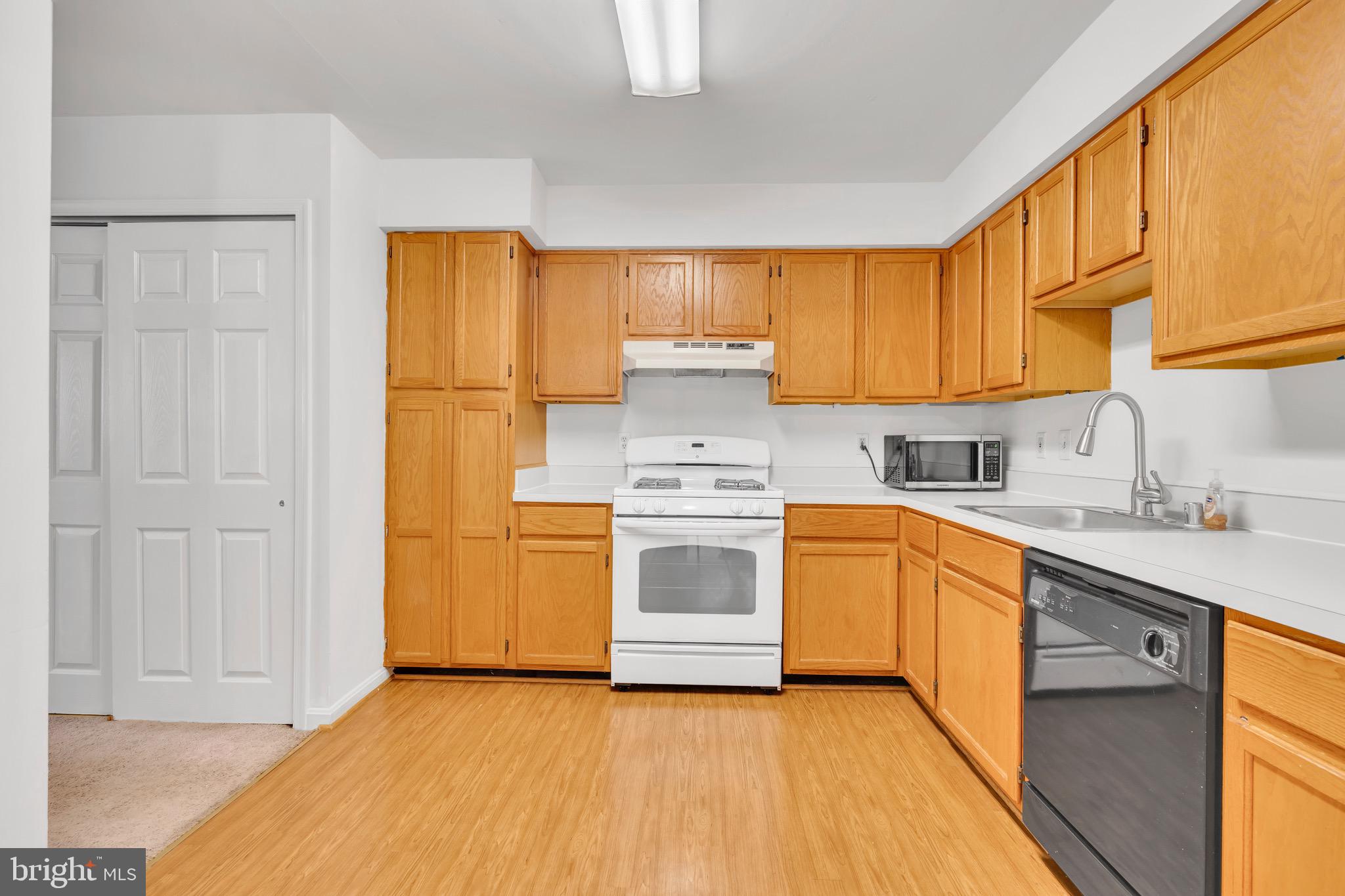 SOMERSET AT WESTRIDGE CO - Residential