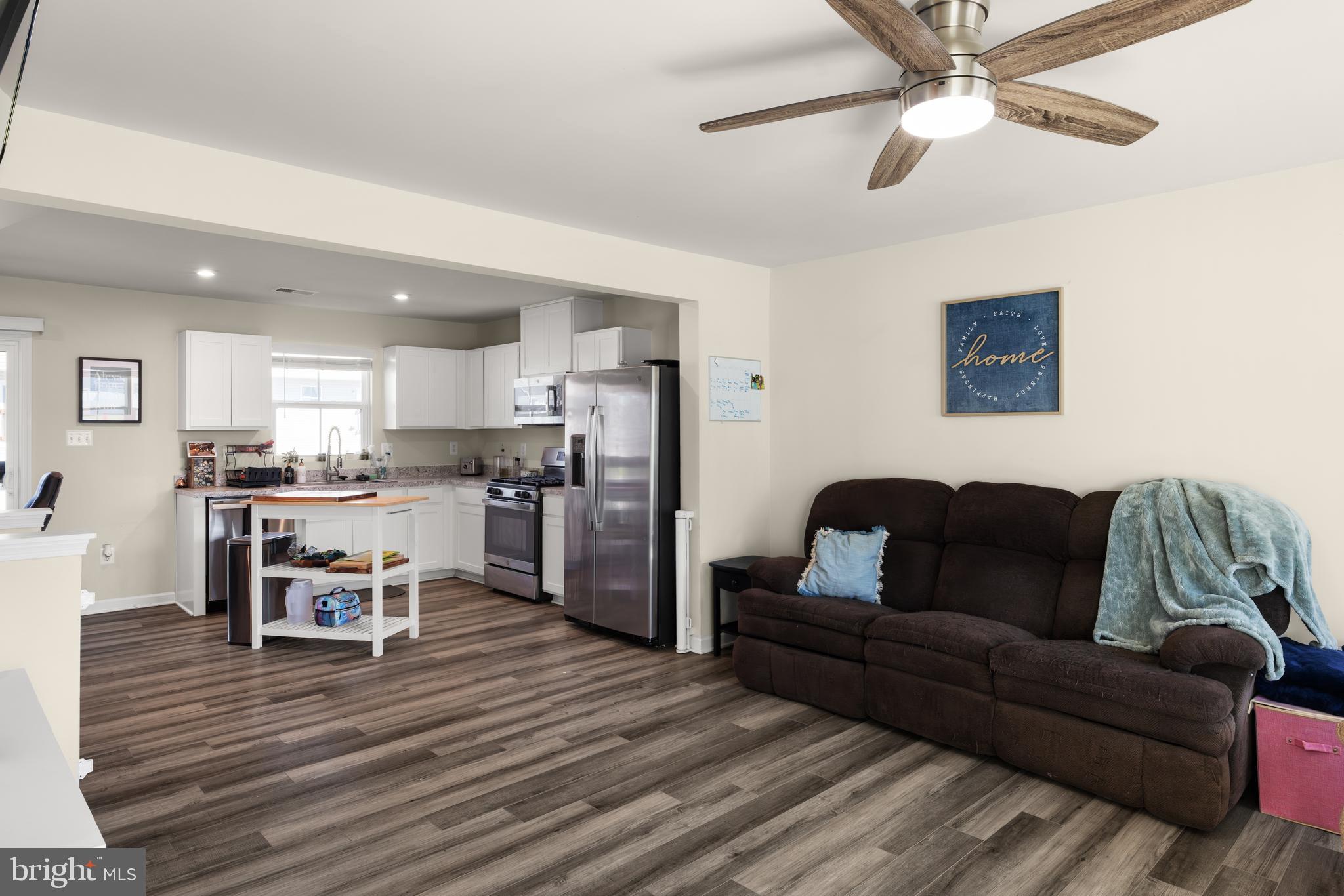 THE LAKES AT MARTINSBURG - Residential