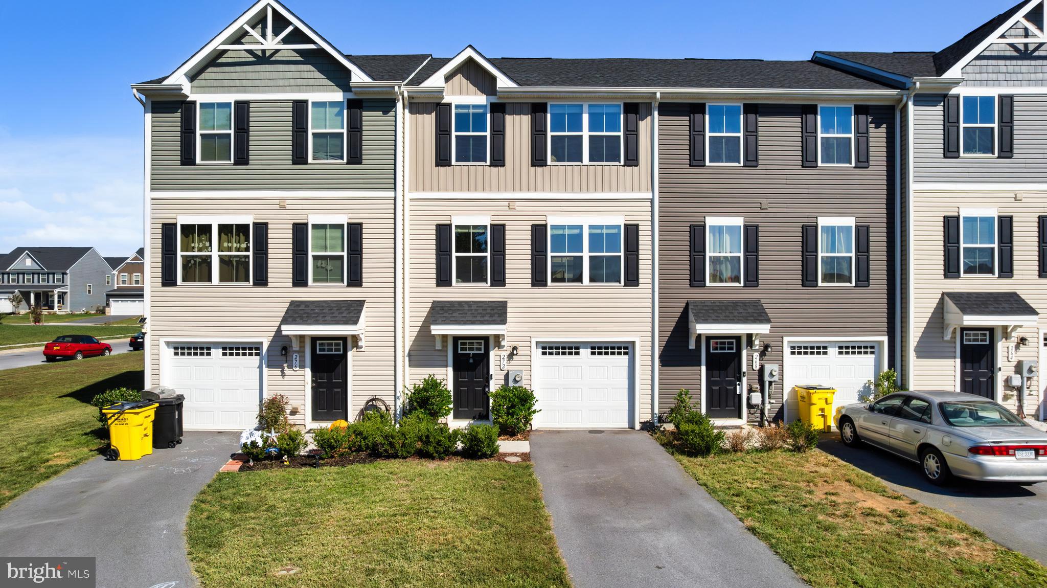 THE LAKES AT MARTINSBURG - Residential