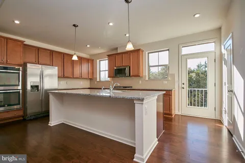 43428 Robey Square, Ashburn, VA MLS: VALO2112554