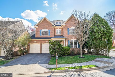 2185 SANDBURG STREET DUNN LORING VA 22027