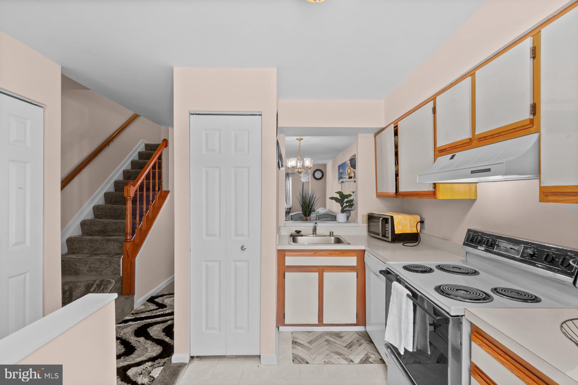 WINDSOR MILL - Residential