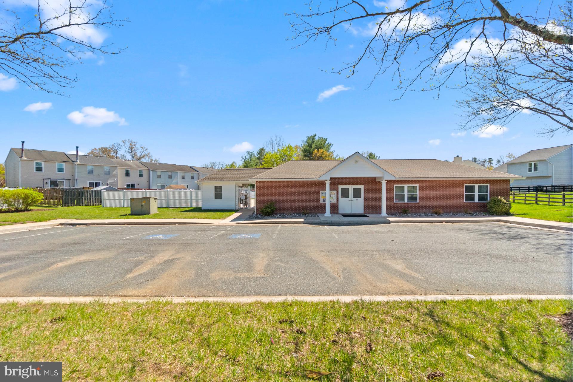 WINDSOR MILL - Residential