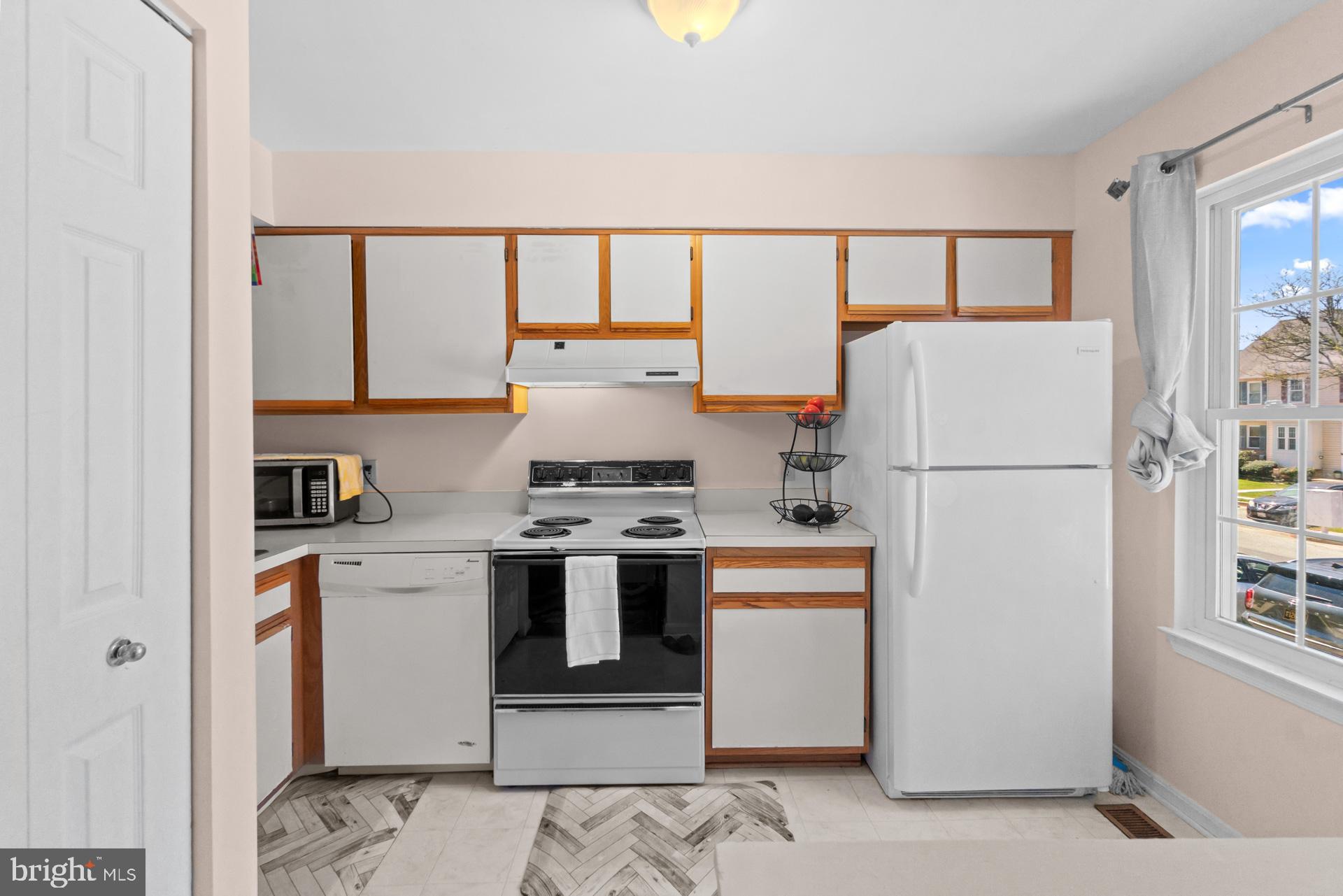 WINDSOR MILL - Residential