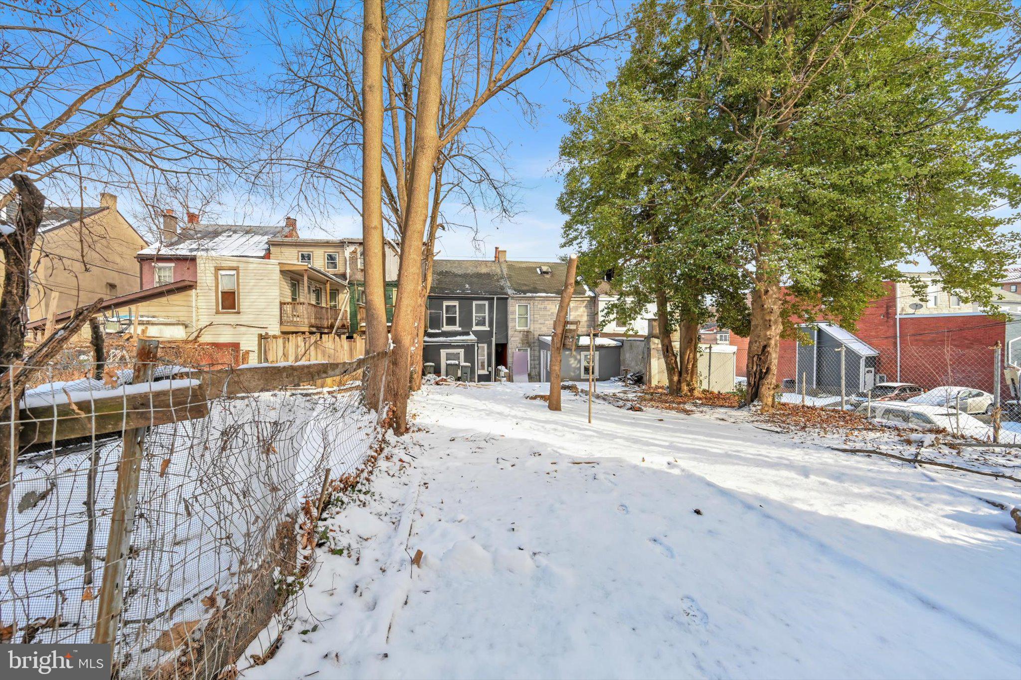 CABBAGE HILL - Residential