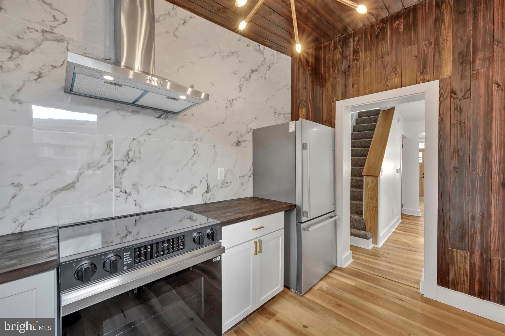 CABBAGE HILL - Residential