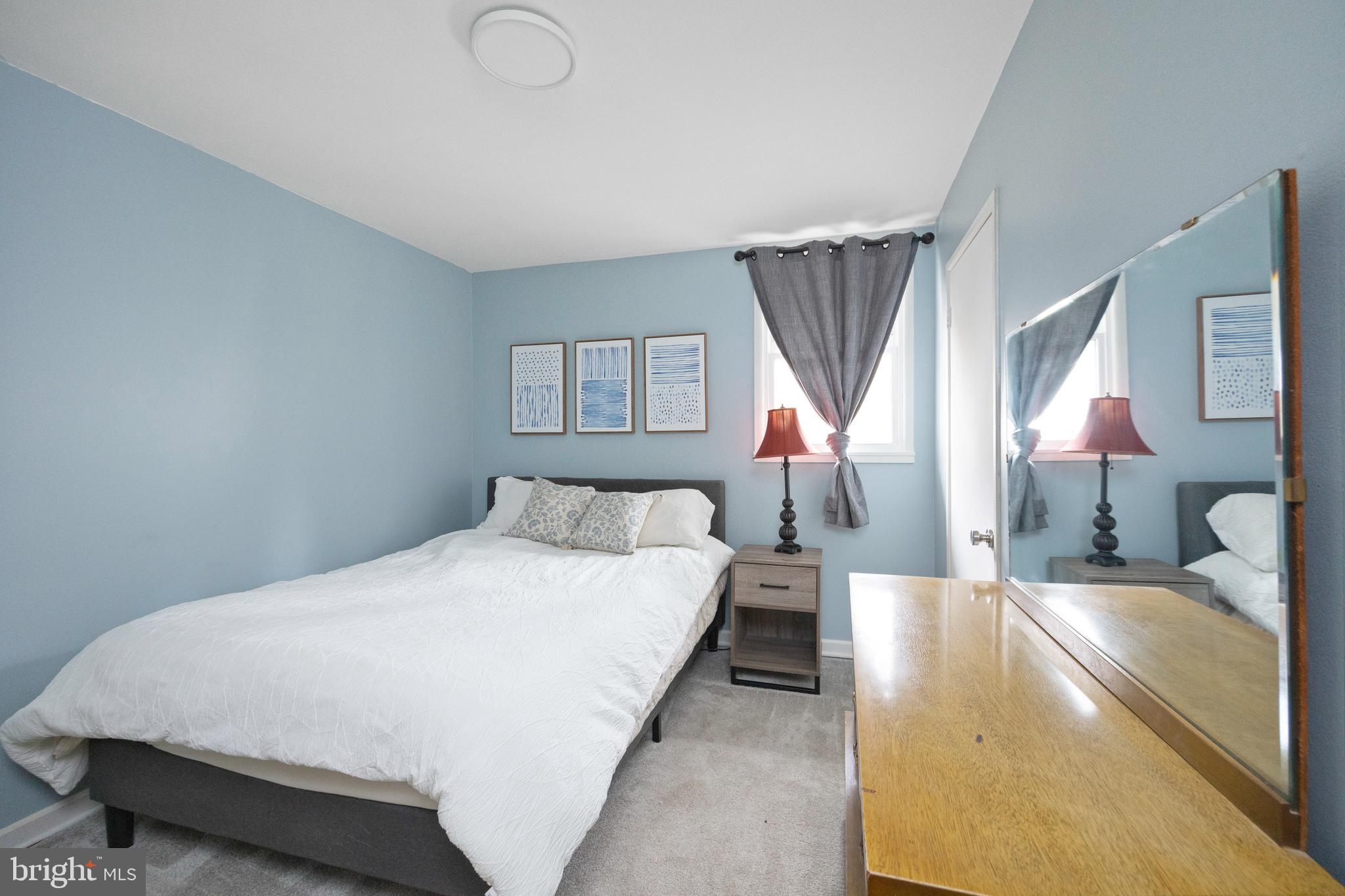 BURGUNDY MANOR - Residential