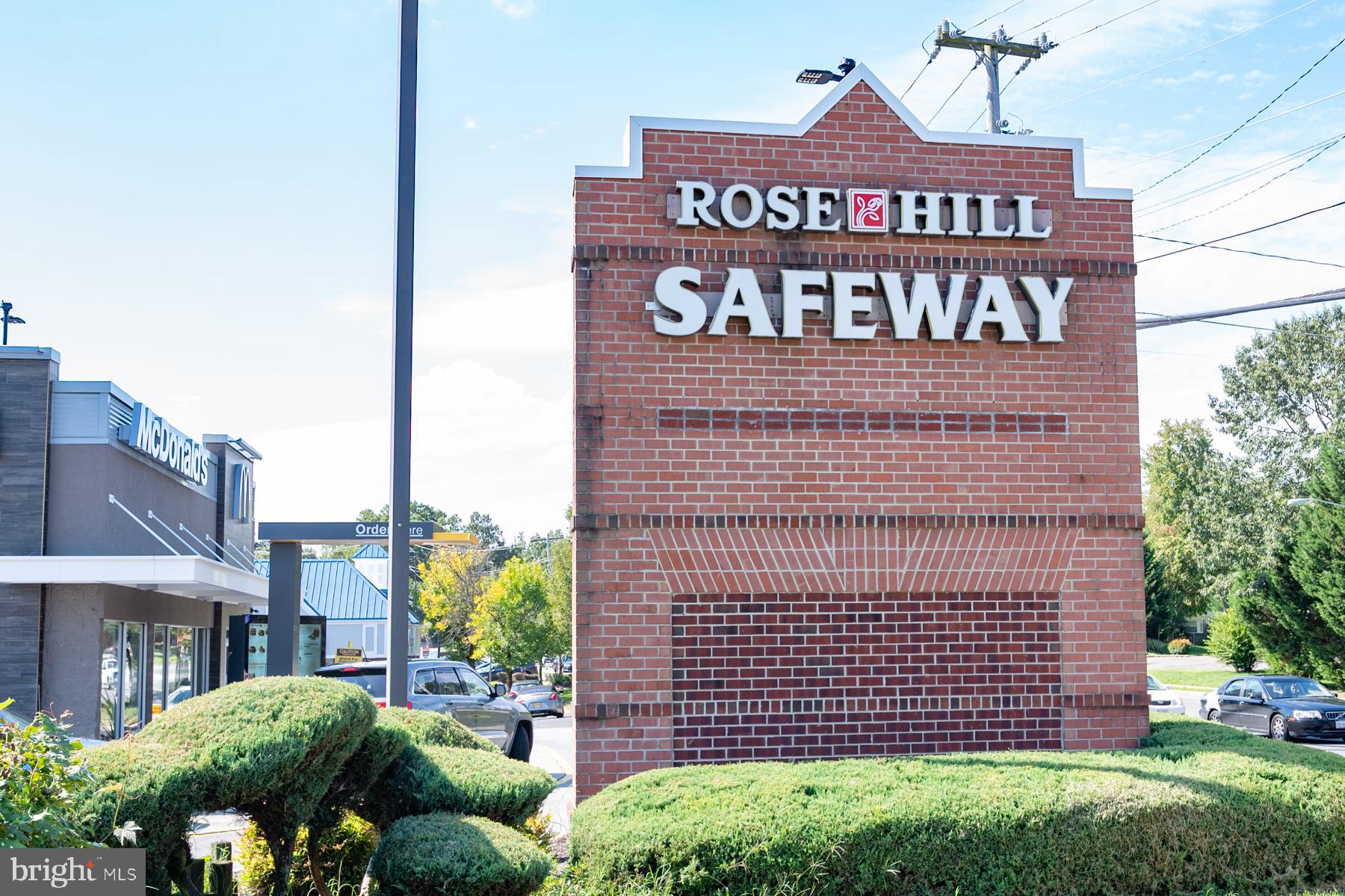 BURGUNDY MANOR - Residential