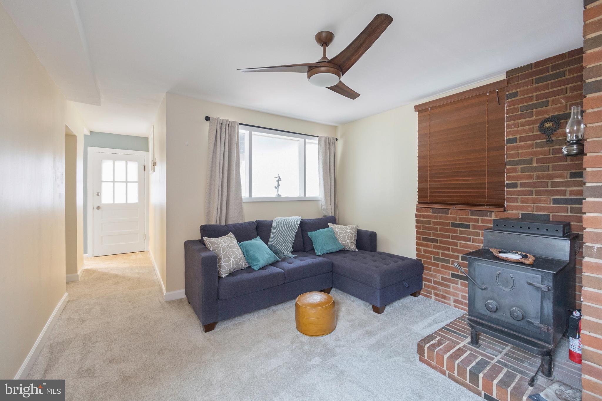 BURGUNDY MANOR - Residential