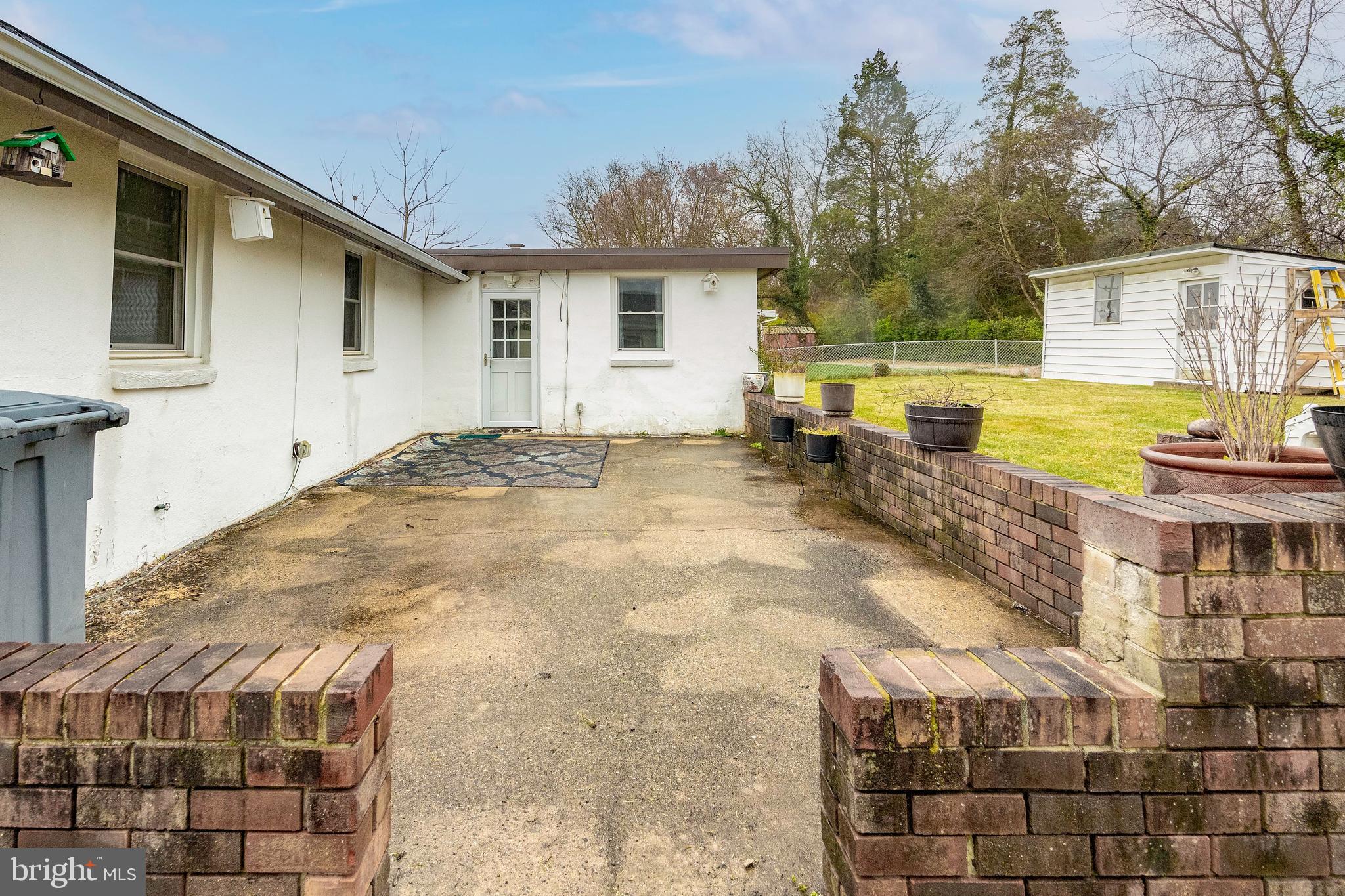 BURGUNDY MANOR - Residential