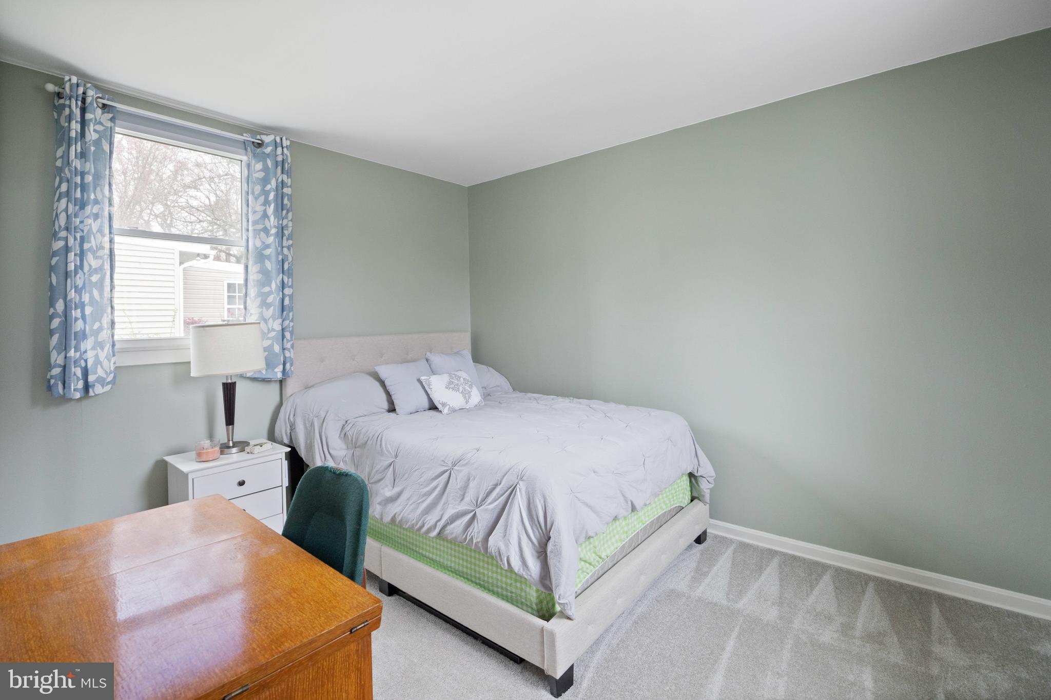 BURGUNDY MANOR - Residential