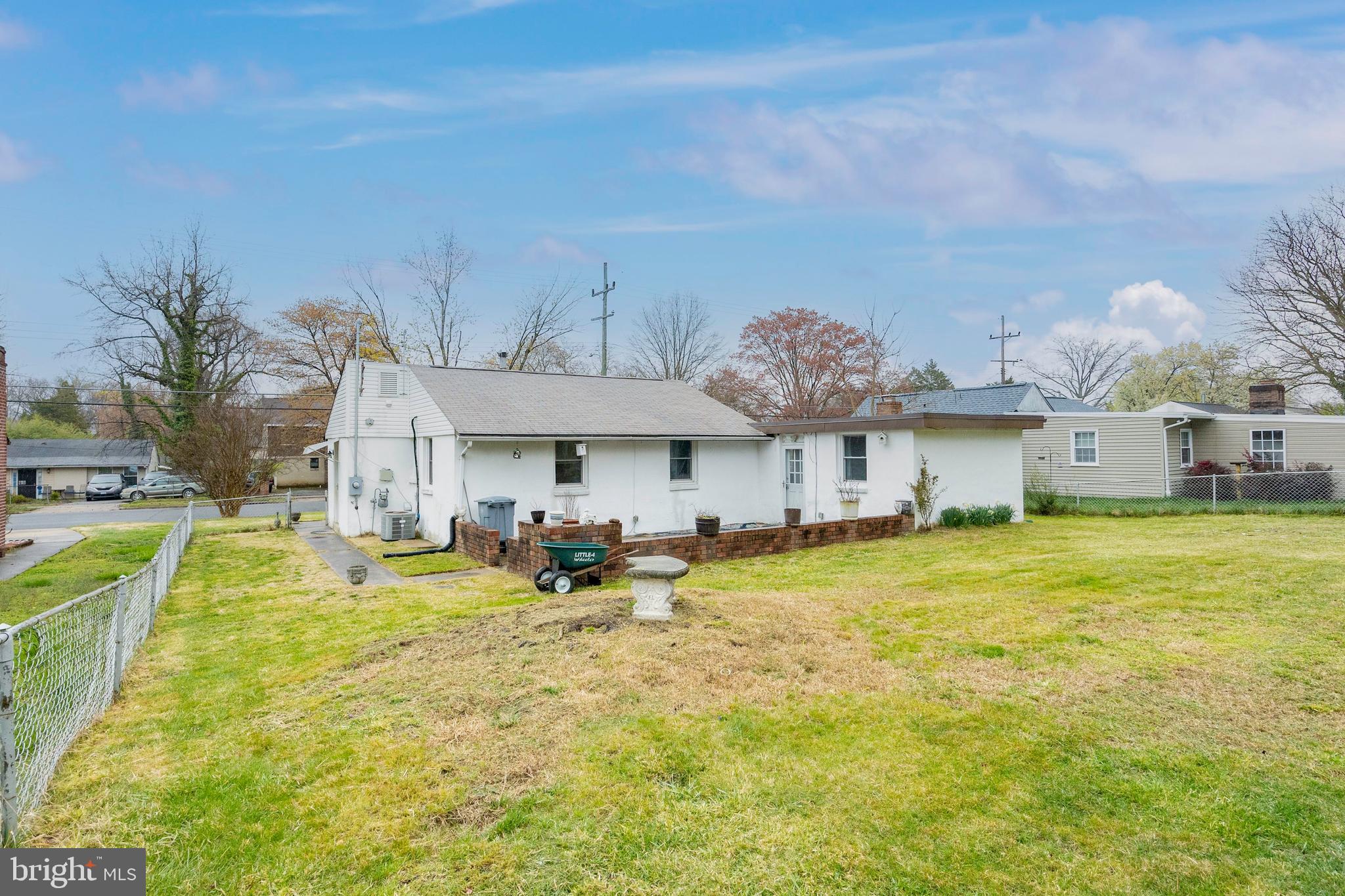 BURGUNDY MANOR - Residential