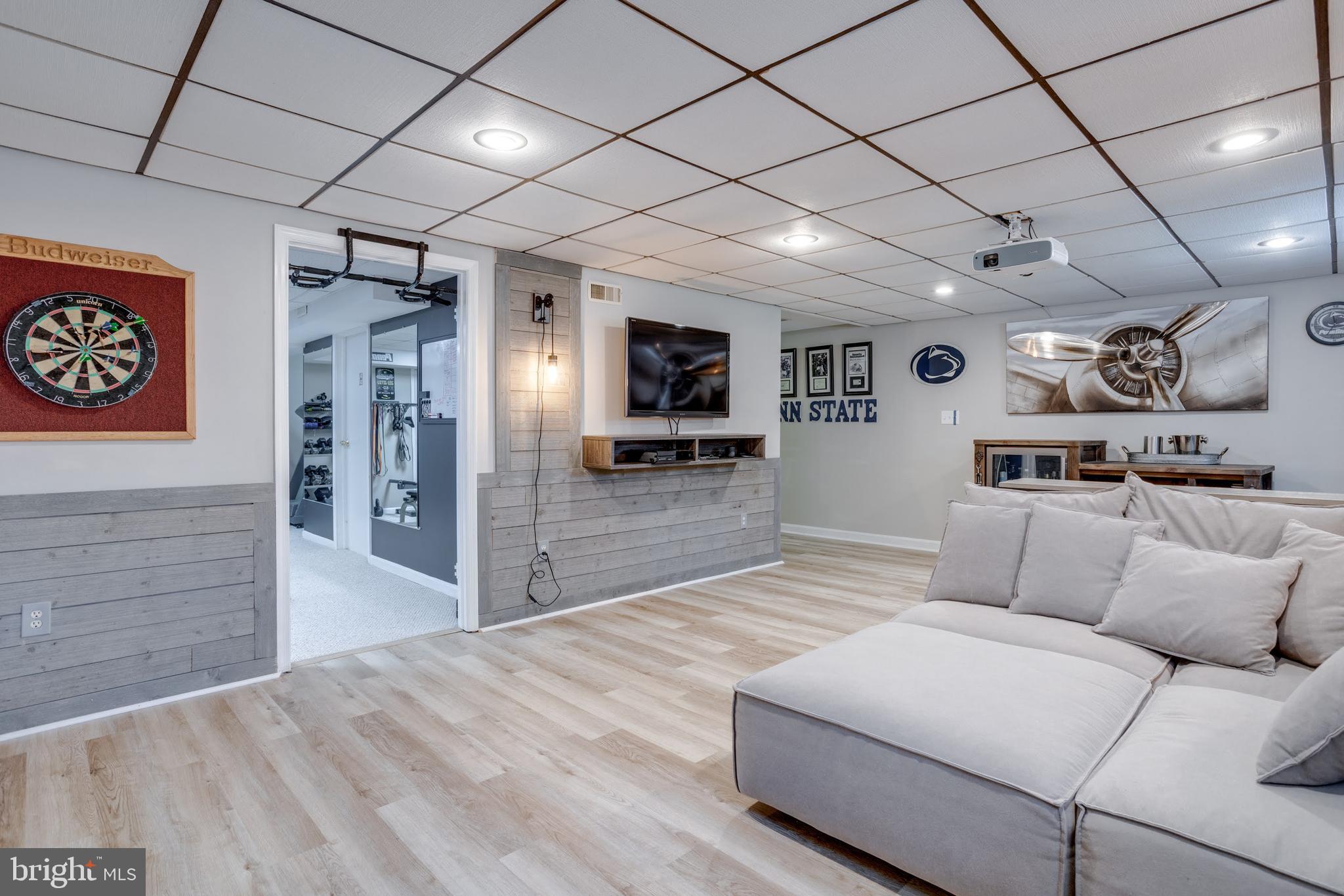 CRYSTAL SPRINGS - Residential