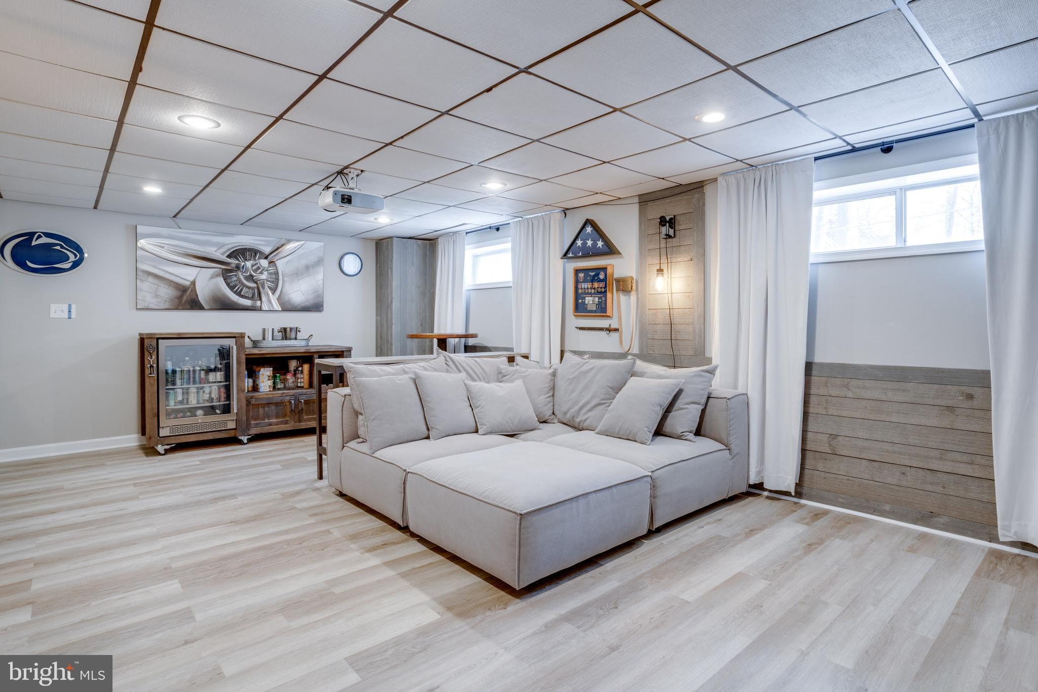 CRYSTAL SPRINGS - Residential