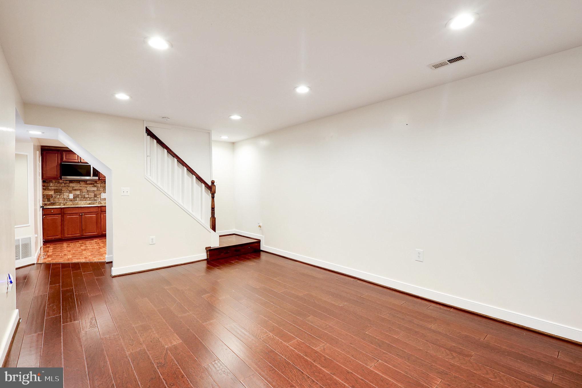 BROOKFIELD - Residential Lease