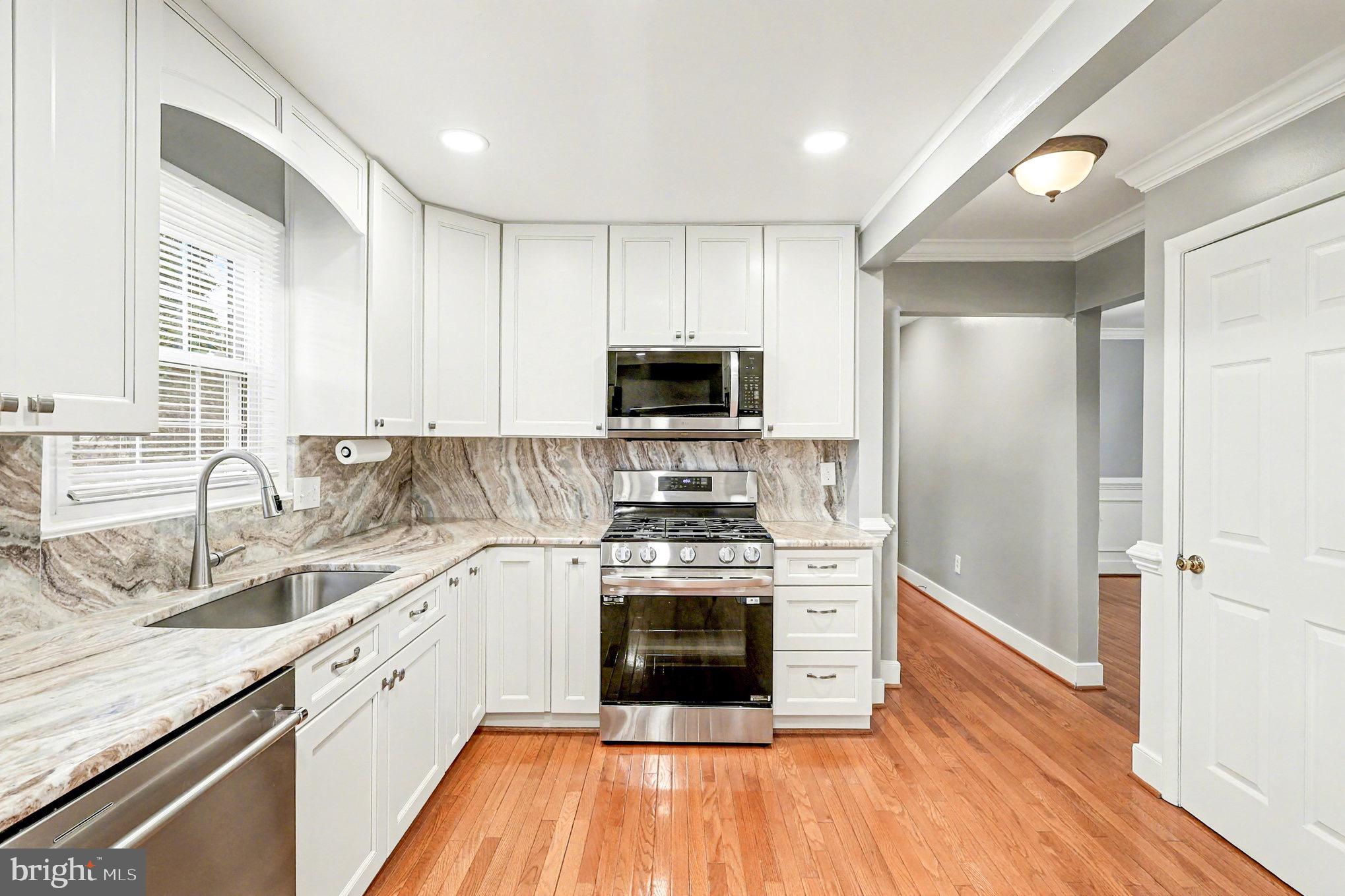 BROOKFIELD - Residential Lease