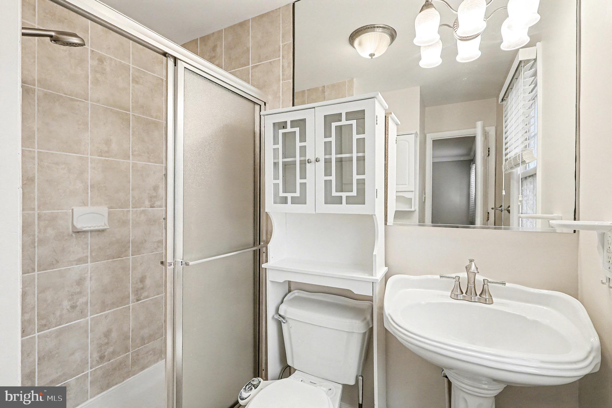 BROOKFIELD - Residential Lease