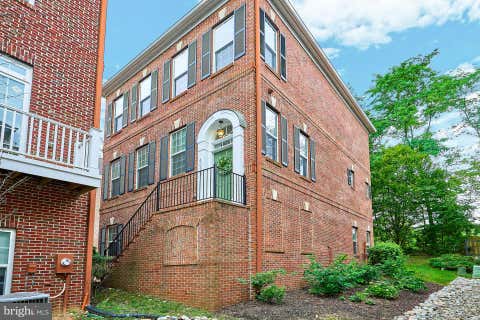 Photo of 4092 Glendale Way, FAIRFAX, VA 22030 (MLS # VAFC2009014)