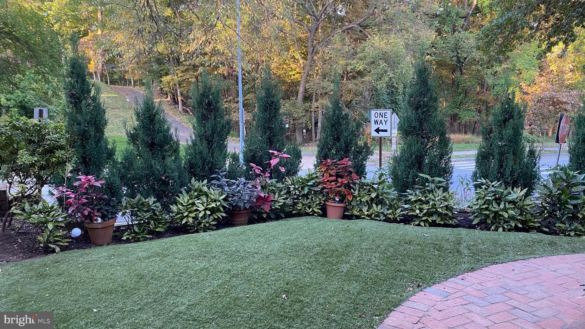 FOXHALL VILLAGE - Residential Lease