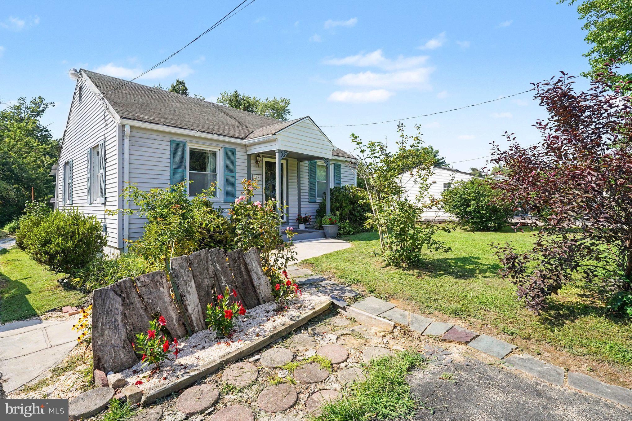 379 APPLETON ROAD