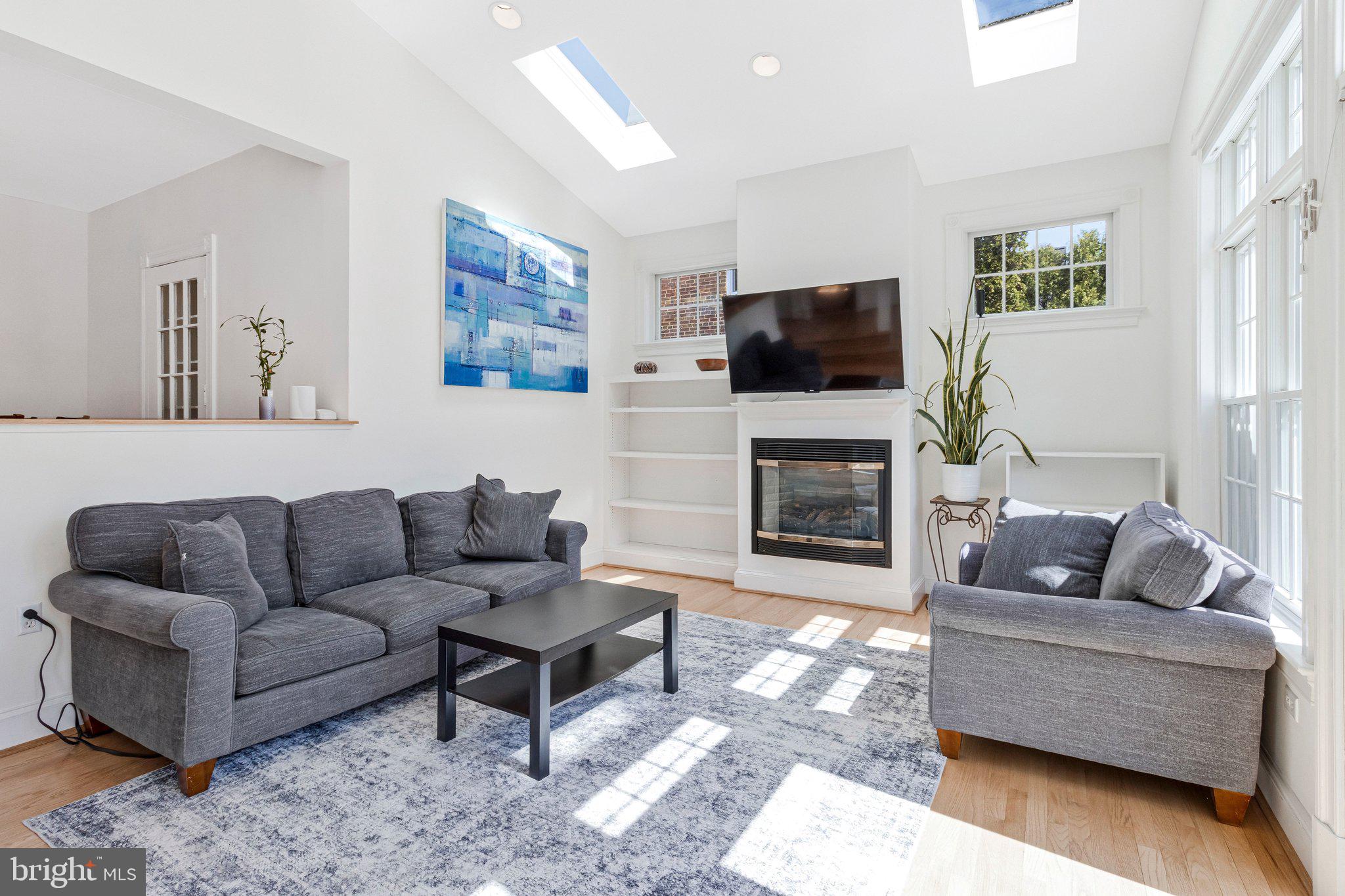 CHEVY CHASE TERRACE - Residential