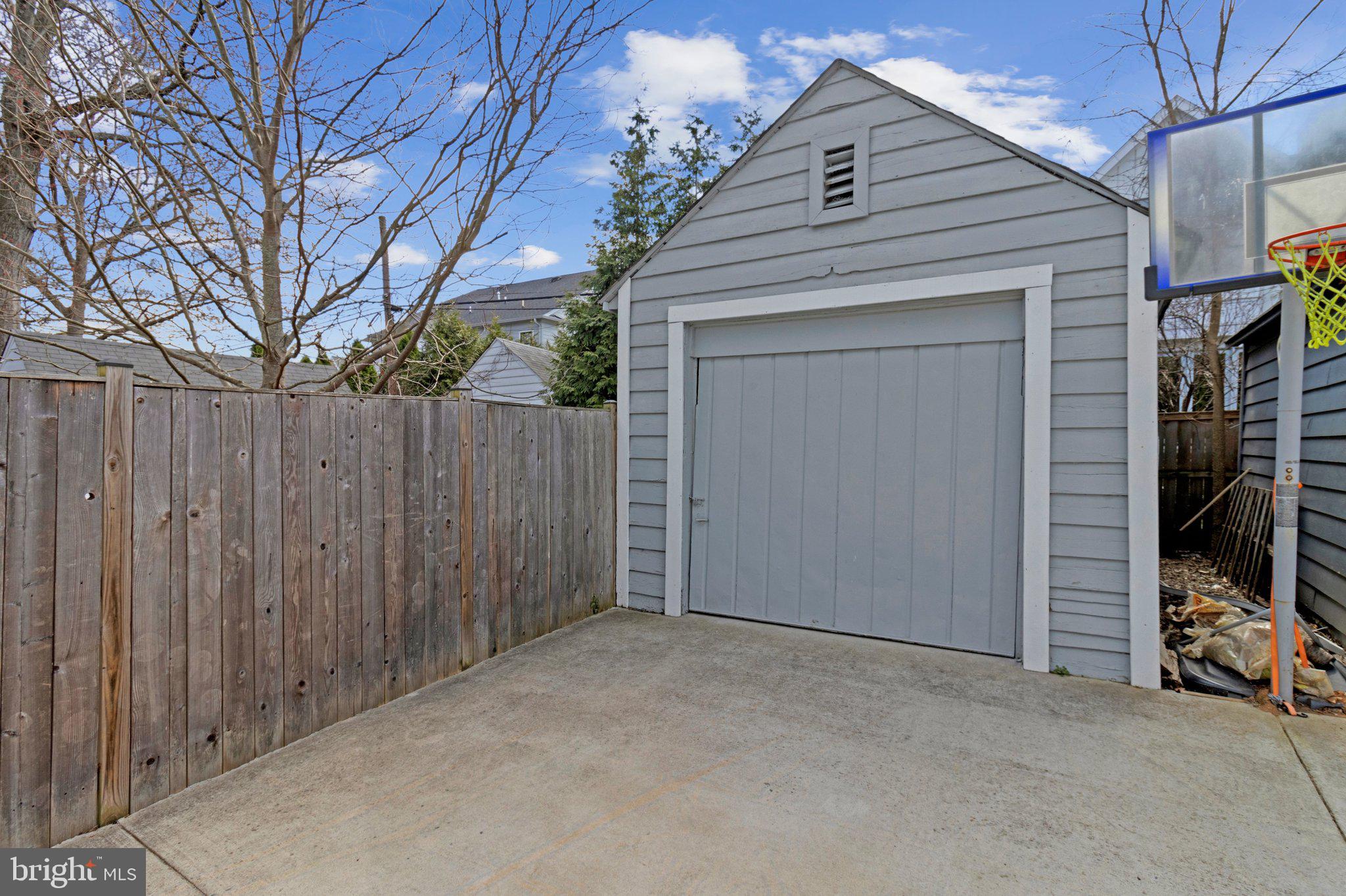 CHEVY CHASE TERRACE - Residential