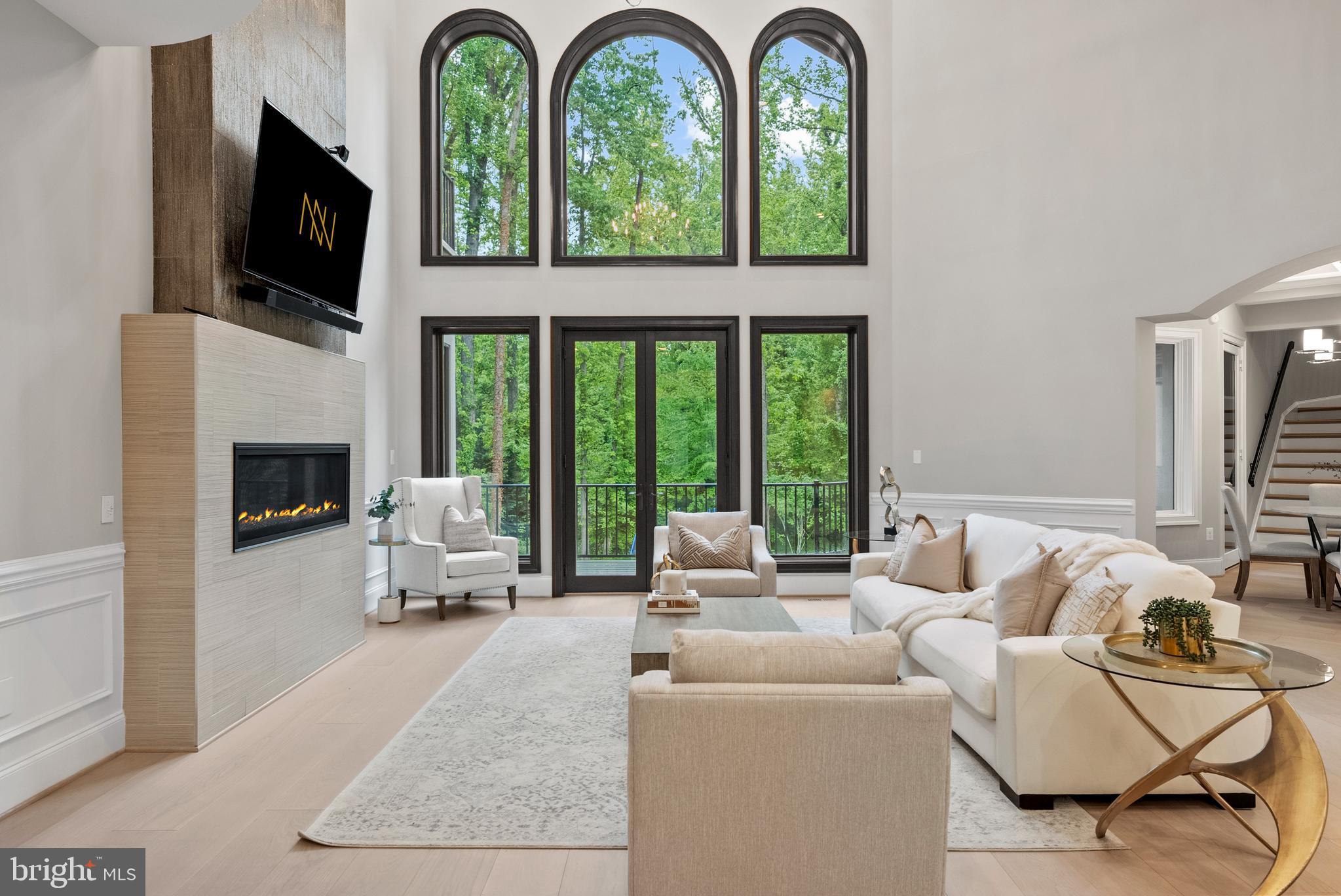 WOODSIDE ESTATES - Residential