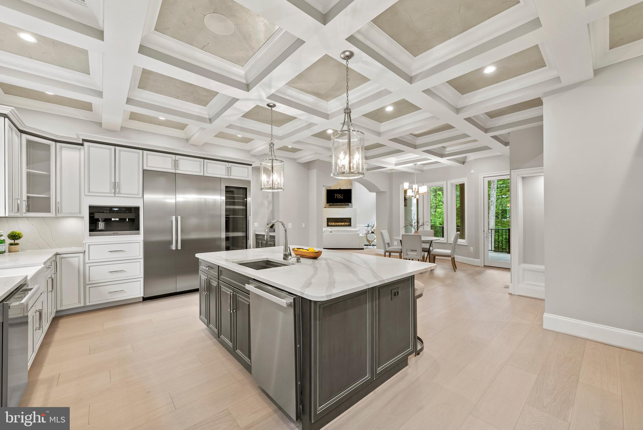 WOODSIDE ESTATES - Residential