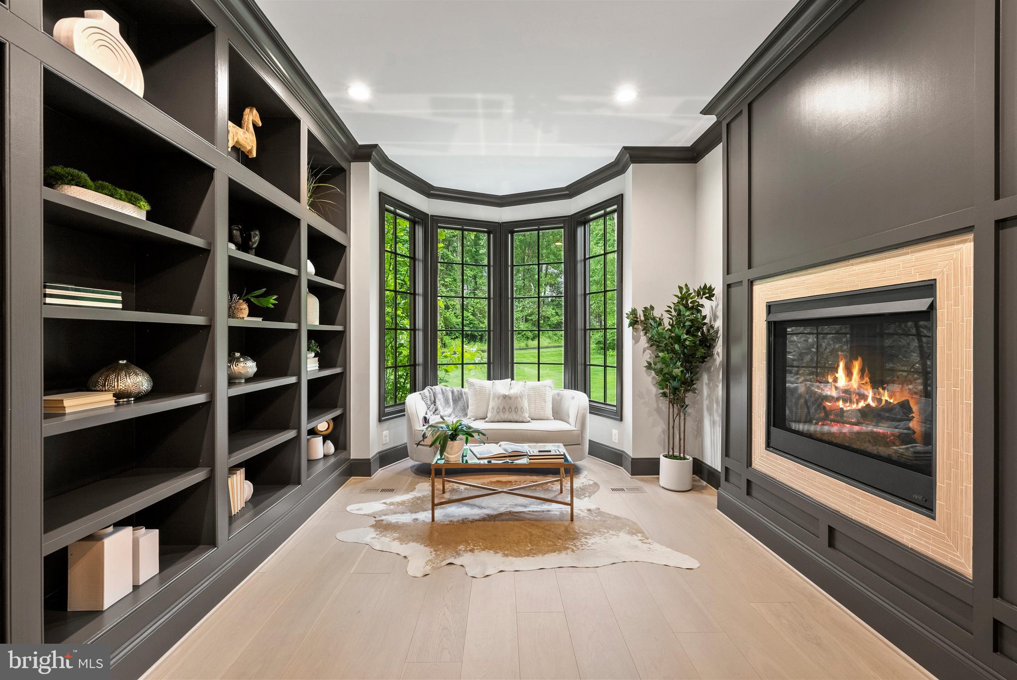 WOODSIDE ESTATES - Residential