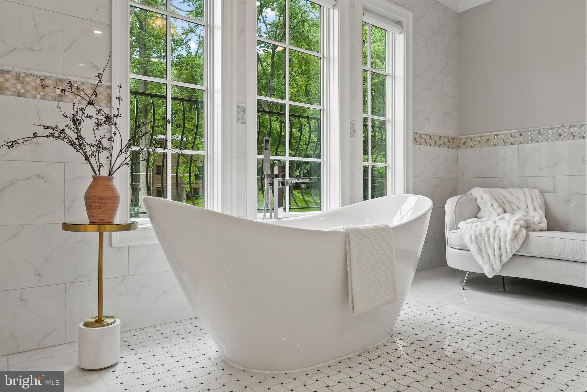 WOODSIDE ESTATES - Residential