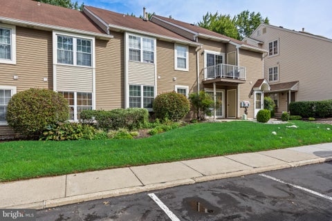 Condo For Sale - 807 Sedgefield Drive #A<br/> Burlington County, MOUNT LAUREL, NJ 08054