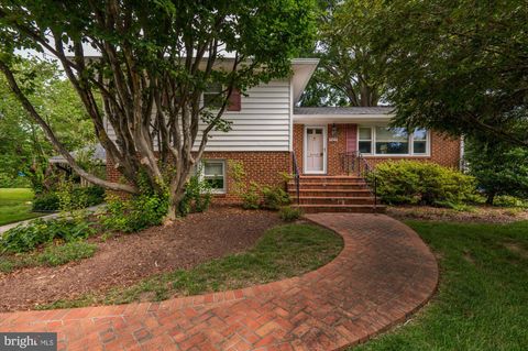 7107 TYNDALE STREET MCLEAN VA 22101