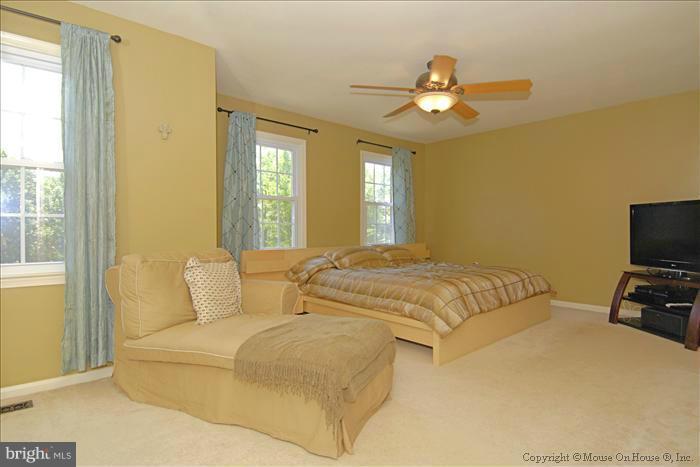 HUNTER VILLAGE - Residential Lease