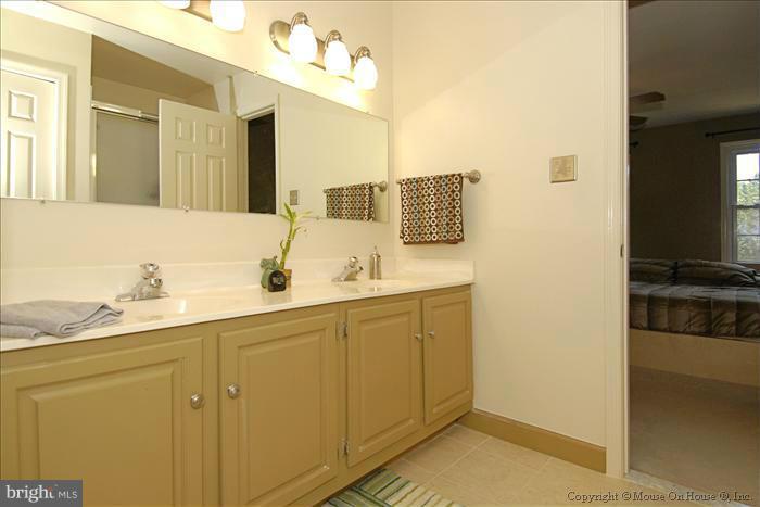 HUNTER VILLAGE - Residential Lease