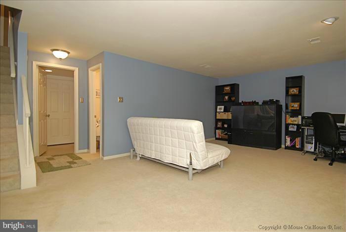 HUNTER VILLAGE - Residential Lease