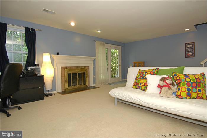 HUNTER VILLAGE - Residential Lease