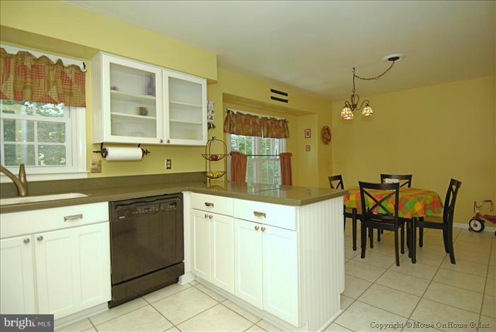 HUNTER VILLAGE - Residential Lease