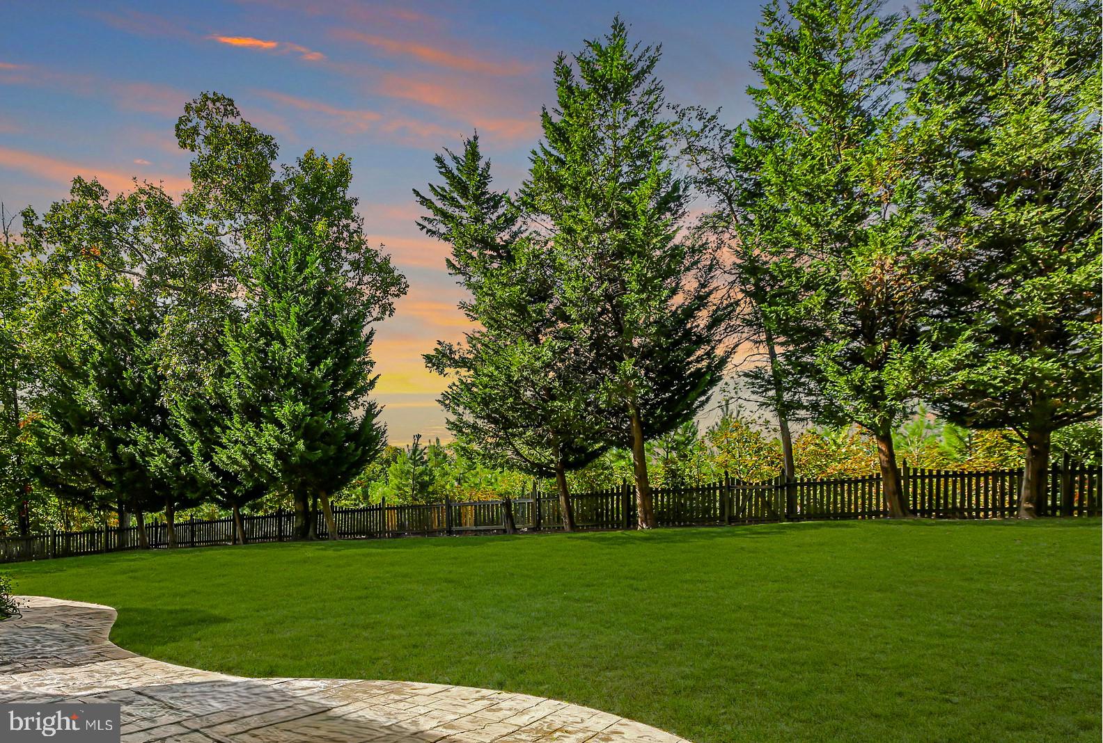 GRANDSTAFF WOODS - Residential